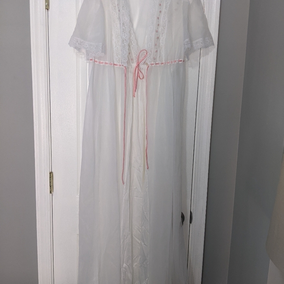 2 piece DreamAway vintage gown/robe set M - Picture 2 of 16